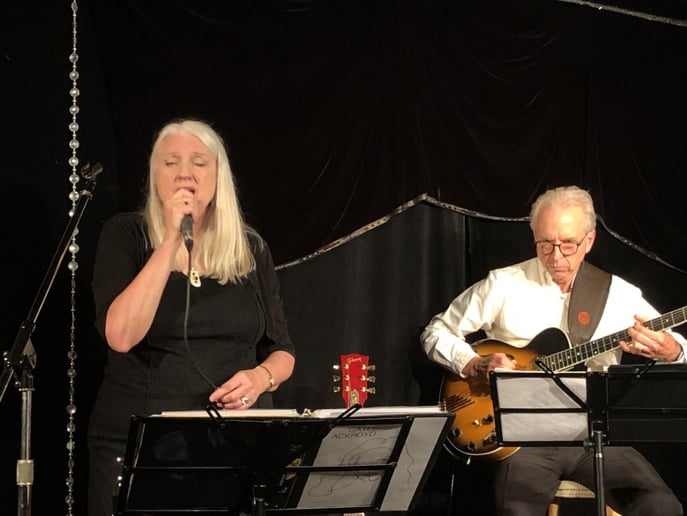 Gallery photo 2 of Gayle Ackroyd and 2B Jazz