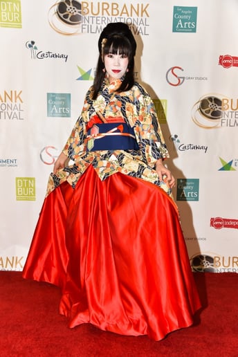 Gallery photo 2 of Geisha Opera Singer