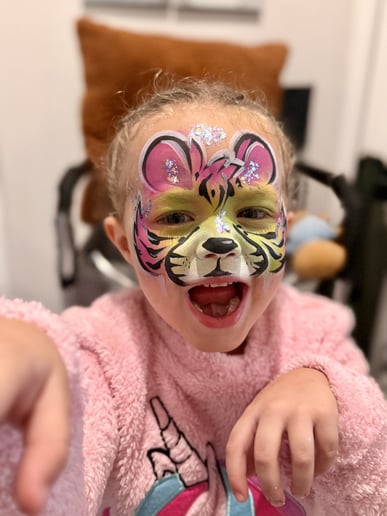 Gallery photo 3 of Ta-Da Playtime Face Painting
