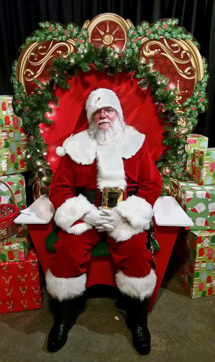 Gallery photo 4 of Gene Hilbert / Rockin' Santa
