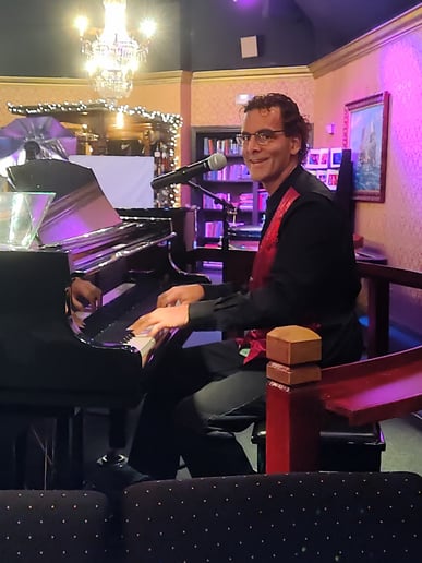 Gallery photo 2 of George Moran Entertainment
