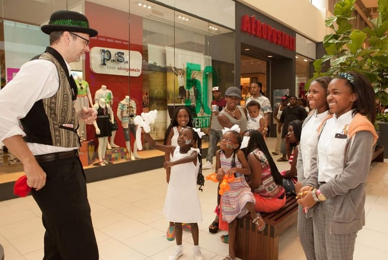 Gallery photo 2 of George the Juggler Magician