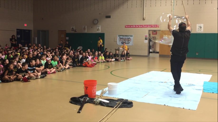 Gallery photo 4 of George The Magician
