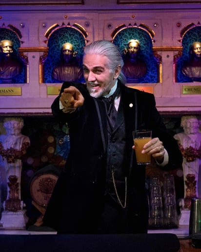 Gallery photo 16 of Georges-Robert the Gentleman Wizard