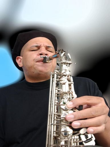 Gallery photo 1 of Gerry Huggins - Saxophonist