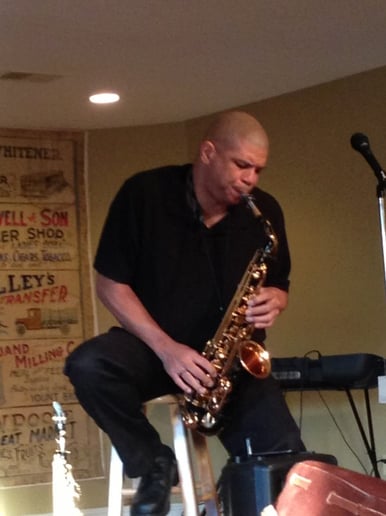 Gallery photo 5 of Gerry Huggins - Saxophonist