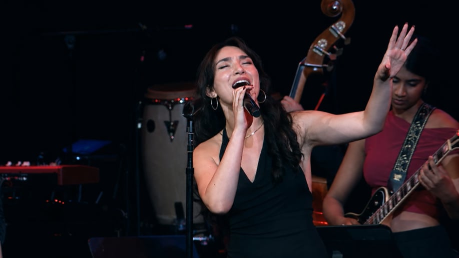 Gallery photo 1 of Gia Dulci | Luxury Events Singer