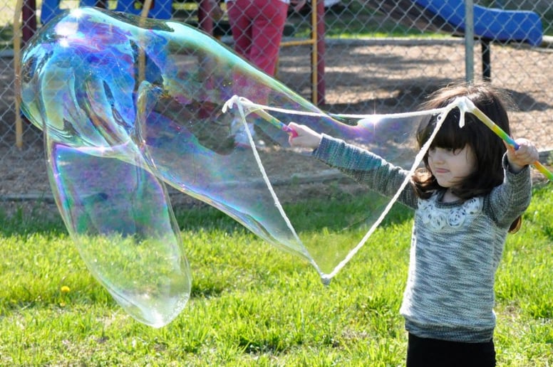 Gallery photo 2 of Giant Bubbles