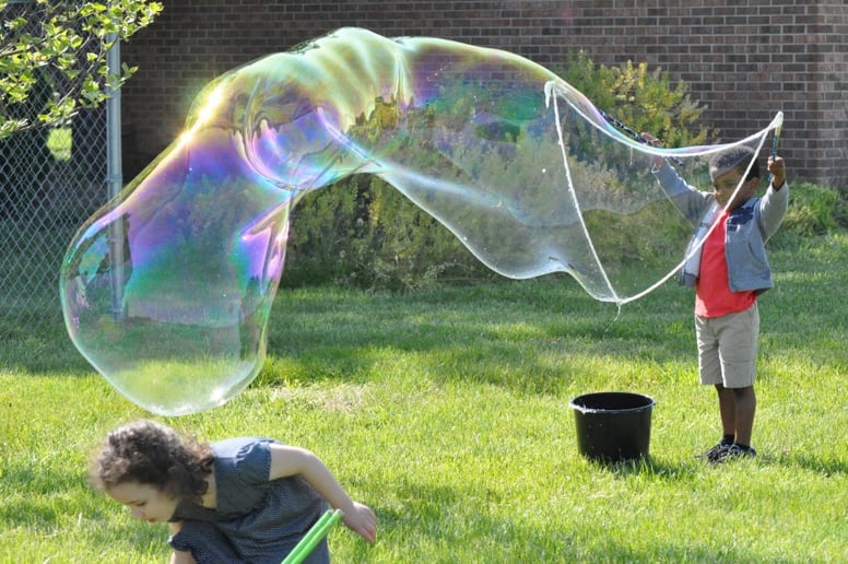 Gallery photo 3 of Giant Bubbles