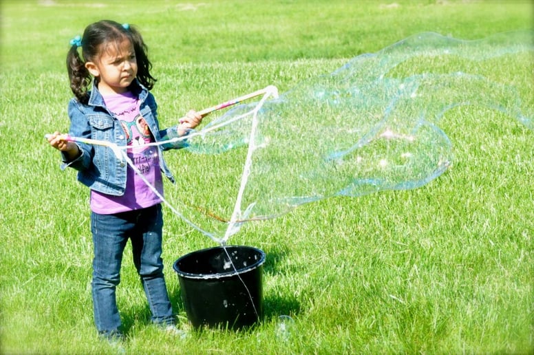 Gallery photo 8 of Giant Bubbles