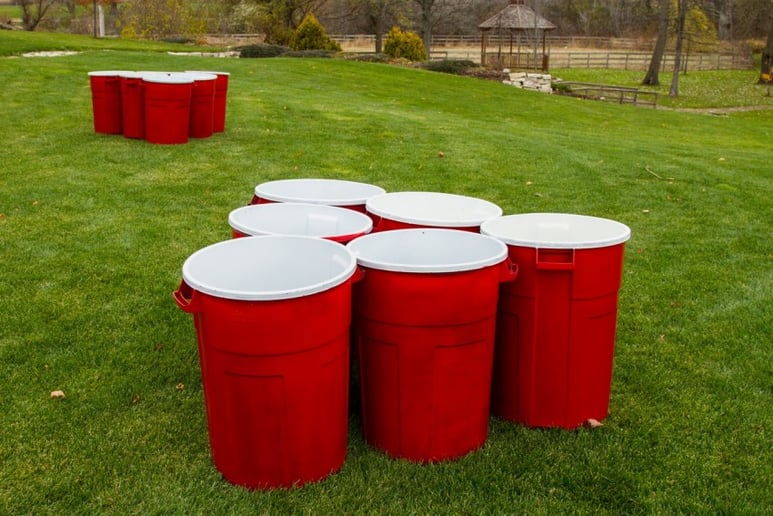 Gallery photo 4 of Giant Games of Cleveland/ Cards In Your Yard