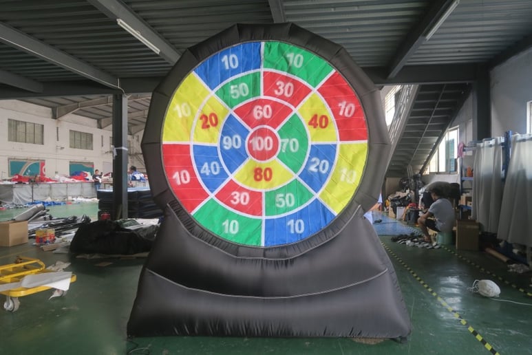Gallery photo 6 of Giant Games of Cleveland/ Cards In Your Yard