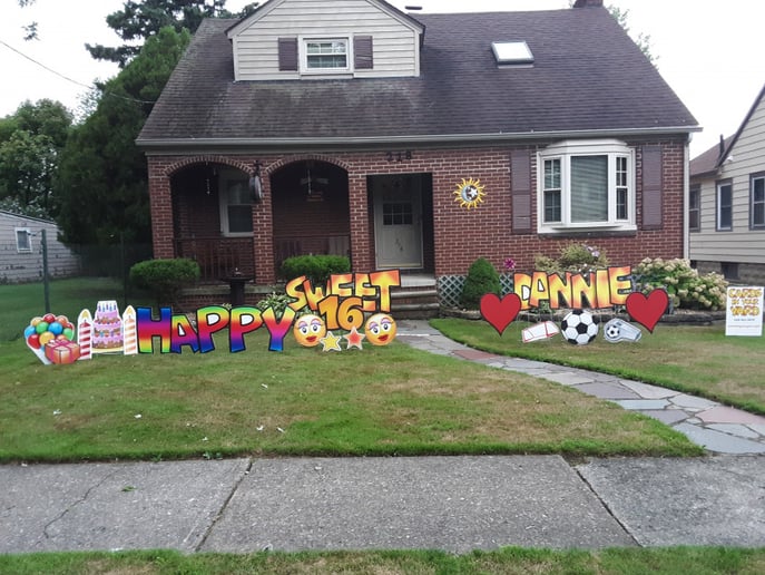 Gallery photo 8 of Giant Games of Cleveland/ Cards In Your Yard
