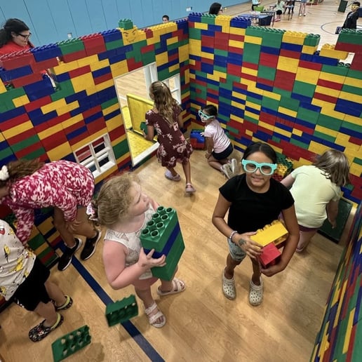 Gallery photo 9 of Giant Lego Themed Parties