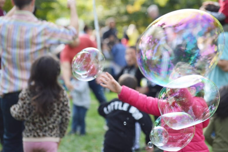 Gallery photo 5 of Giant, Outdoor Bubbles