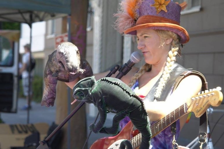 Gallery photo 54 of ArtJoy "Giant Puppets Save The World"