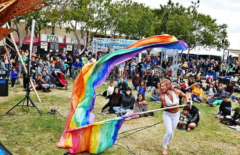 Gallery photo 45 of ArtJoy "Giant Puppets Save The World"