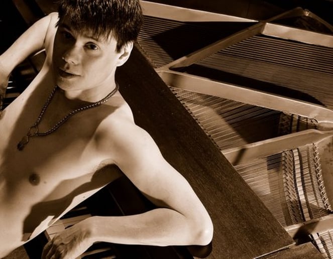 Gallery photo 5 of Gil Kaneda