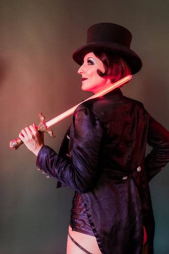 Gallery photo 17 of Gin Minsky