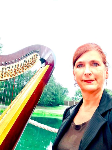 Gallery photo 1 of Harpist/Pianist Gina Edwards