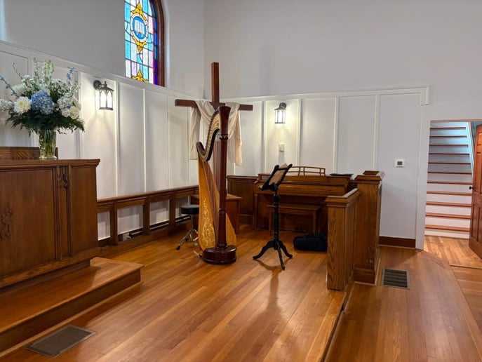 Gallery photo 6 of Harpist/Pianist Gina Edwards