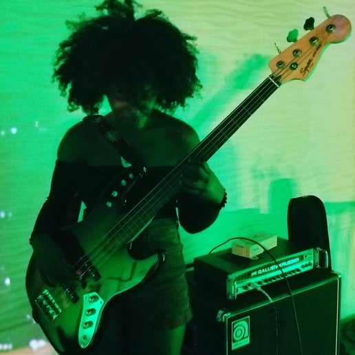 Gallery photo 1 of Gina Ramirez Bassist