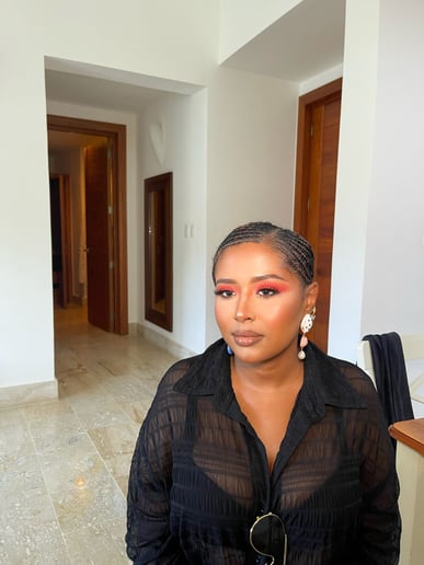 Gallery photo 9 of Glamoross