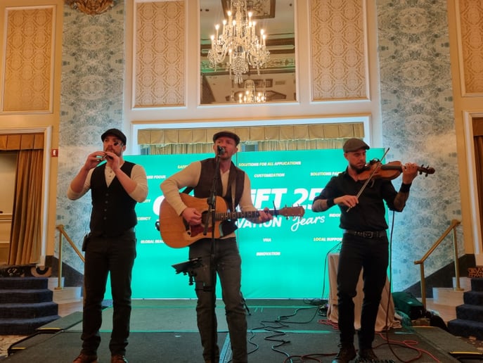 Gallery photo 4 of Gleeson Irish Trio