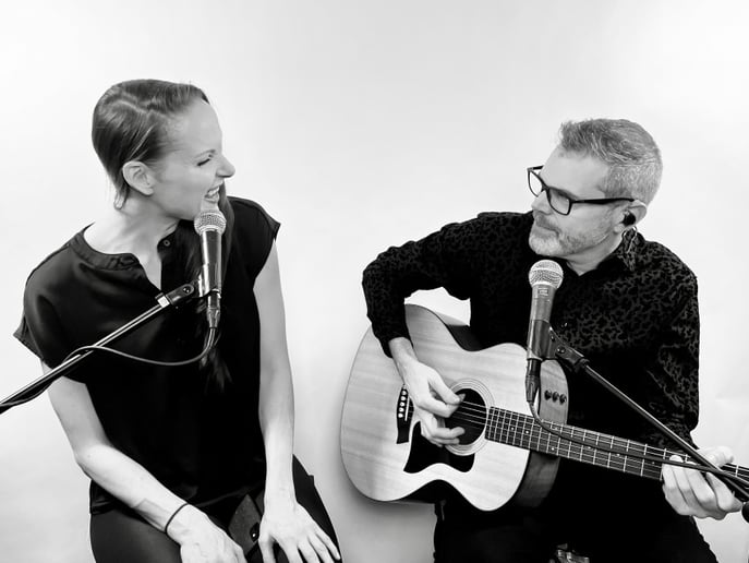 Gallery photo 8 of Glenn and Samee Acoustic Duo