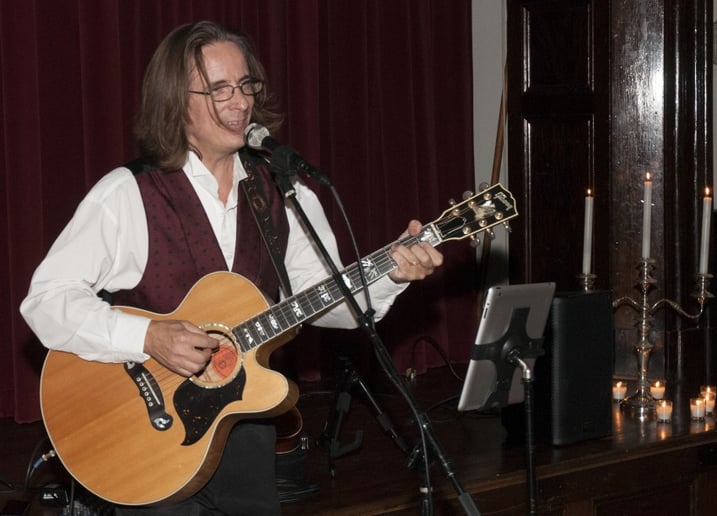 Gallery photo 12 of Glen Roethel. Best Acoustic Guitar, Vocal, Ukulele