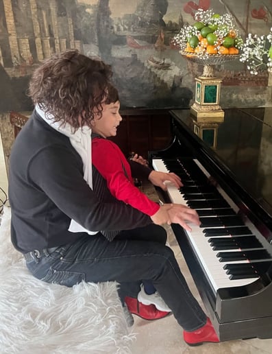 Gallery photo 15 of Glenn Kramer Piano Entertainment and Karaoke