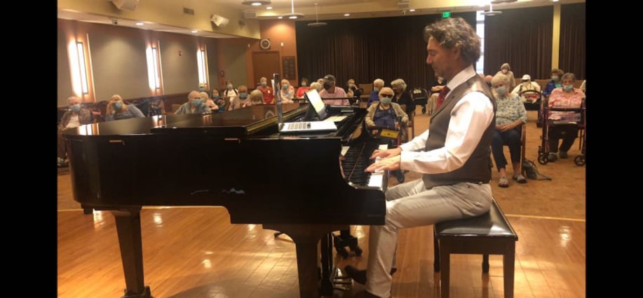 Gallery photo 21 of Glenn Kramer Piano Entertainment and Karaoke