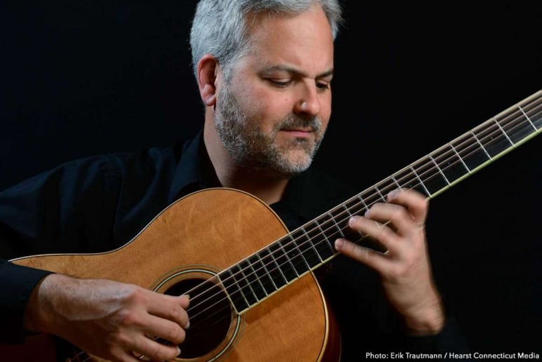 Gallery photo 2 of Glenn Roth Fingerstyle Guitarist