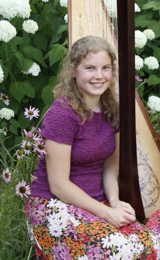 Gallery photo 1 of Glesni Mason - Harpist