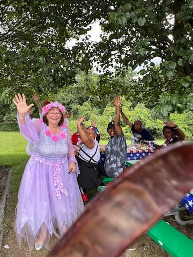 Gallery photo 7 of Glitter Fairy Godmother