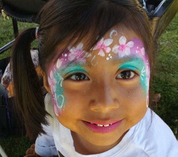 Gallery photo 1 of Glitter Kat Face Painting & Body Art