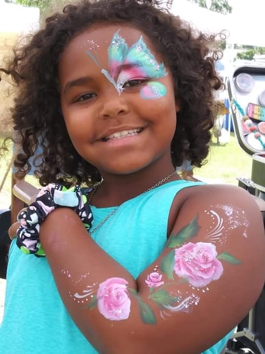 Gallery photo 9 of Glitter N Glitz