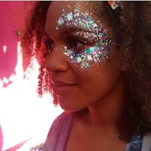 Gallery photo 7 of Glittered Up
