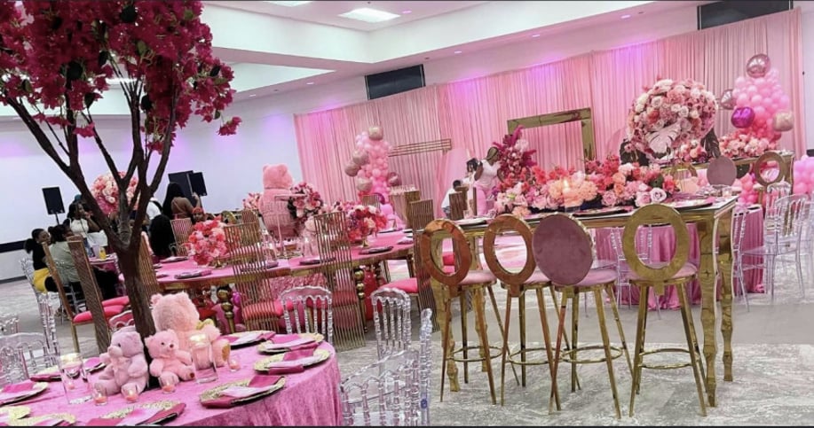 Gallery photo 6 of Glitter Me Gold Decor
