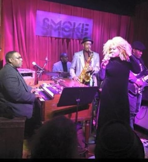 Gallery photo 2 of Gloria Anderson and Trio