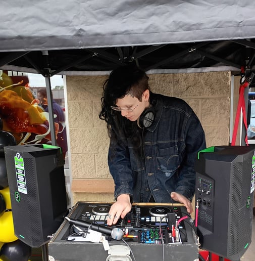 Gallery photo 3 of Go-Anywhere Outdoor DJ