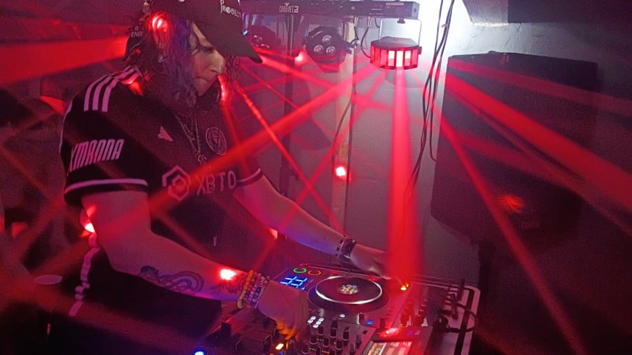 Gallery photo 5 of Go-Anywhere Outdoor DJ