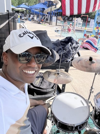 Gallery photo 1 of thomasthedrummer