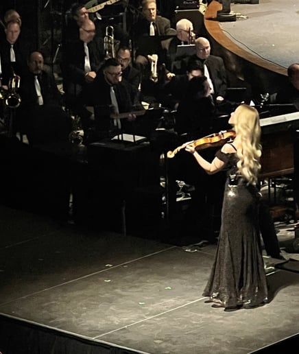 Gallery photo 3 of Golden Strings