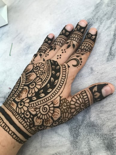 Gallery photo 3 of GonzSquared Henna
