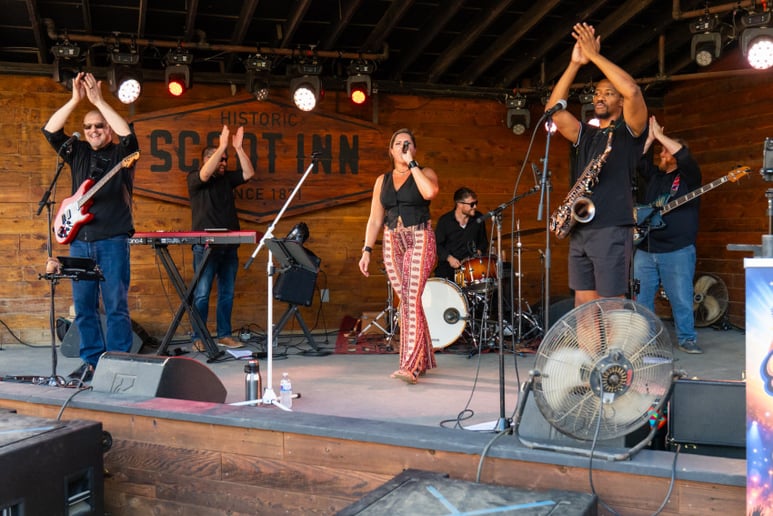 Gallery photo 6 of Good Vibes Party Band