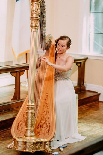 Gallery photo 1 of Grace Neal Harpist