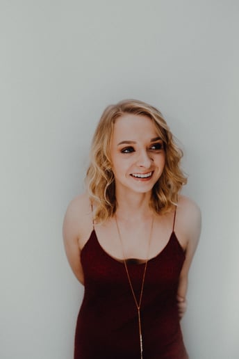 Gallery photo 4 of Gracie Hays
