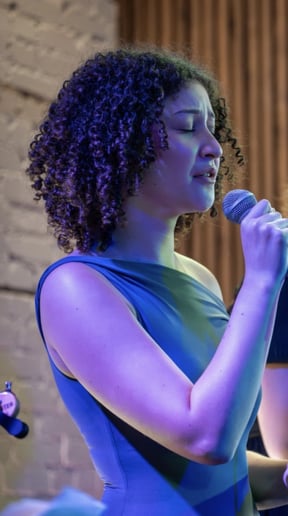 Gallery photo 1 of Gracie Singh-Yuz Jazz Singer