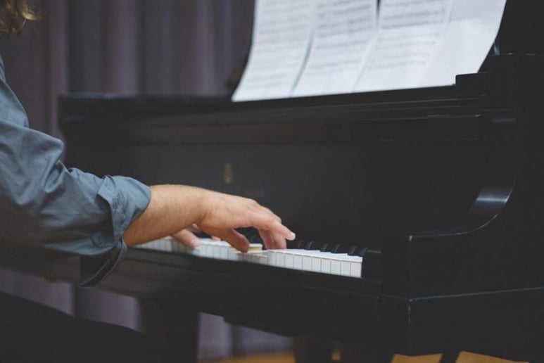 Gallery photo 5 of Grant Larcom, Pianist